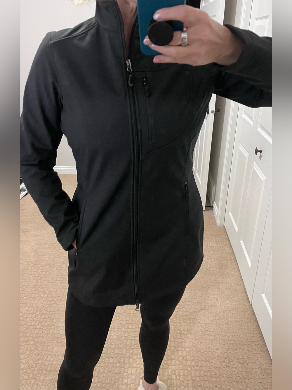 New Balance Women’s Black Full-Zip Long Softshell Jacket